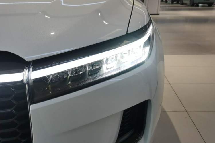 Used Li Auto ONE 2021 Extended-Range 6-Seater Version Left Front Headlight