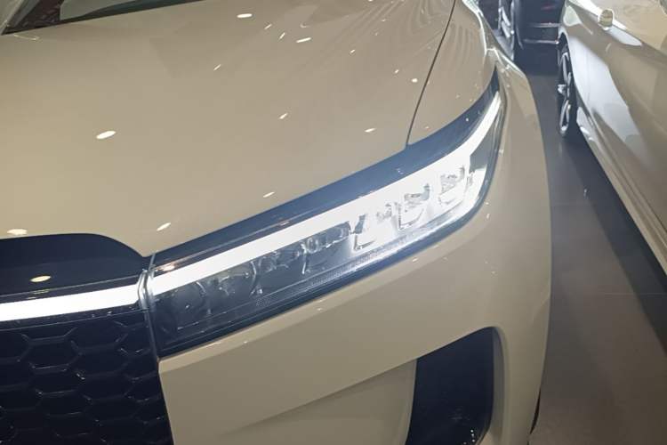 Used Li Auto ONE 2021 Extended-Range 6-Seater Version Left Front Headlight