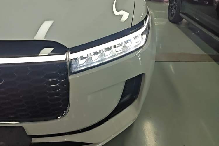 Used Li Auto ONE 2021 Extended-Range 6-Seater Version Left Front Headlight
