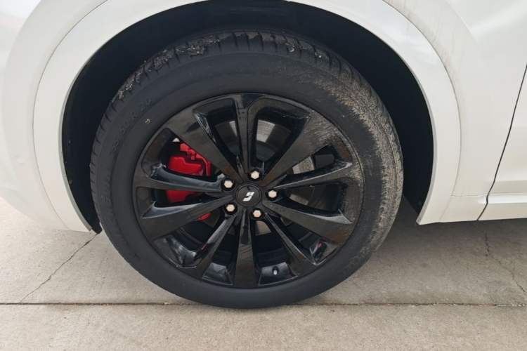 Used Li Auto ONE 2021 Extended-Range 6-Seater Version Left Front Wheel Hub
