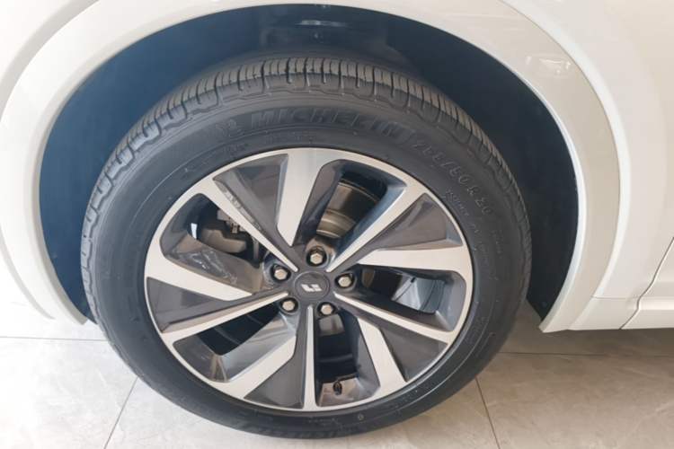 Used Li Auto ONE 2021 Extended-Range 6-Seater Version Left Front Wheel Hub