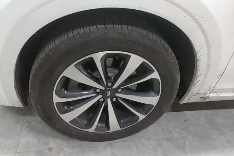 Used Li Auto ONE 2021 Extended-Range 6-Seater Version Left Front Wheel Hub