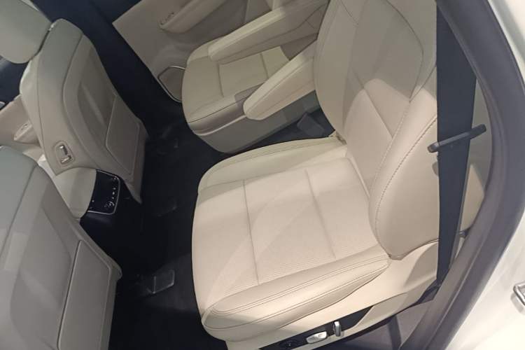 Used Li Auto ONE 2021 Extended-Range 6-Seater Version Left Rear Seat