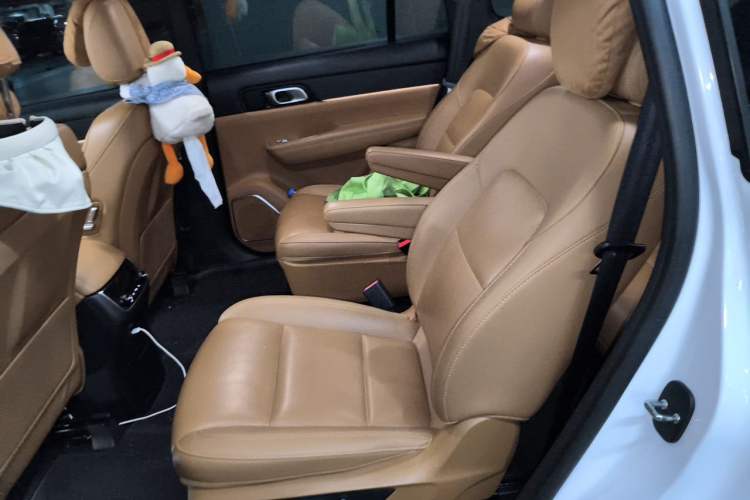 Used Li Auto ONE 2021 Extended-Range 6-Seater Version Left Rear Seat