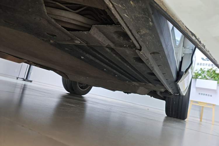 Used Li Auto ONE 2021 Extended-Range 6-Seater Version Left Side Sill