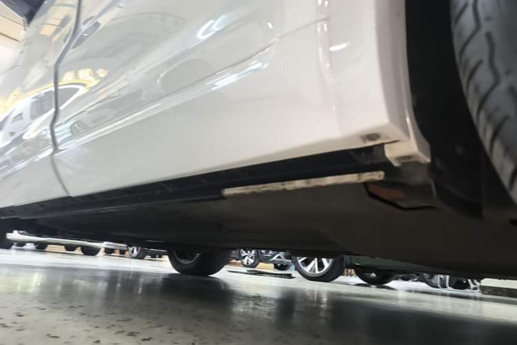 Used Li Auto ONE 2021 Extended-Range 6-Seater Version Left Side Sill