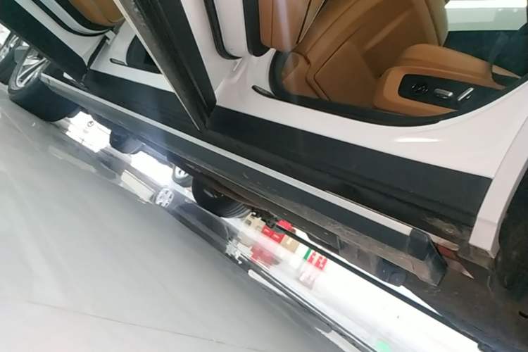 Used Li Auto ONE 2021 Extended-Range 6-Seater Version Left Side Sill