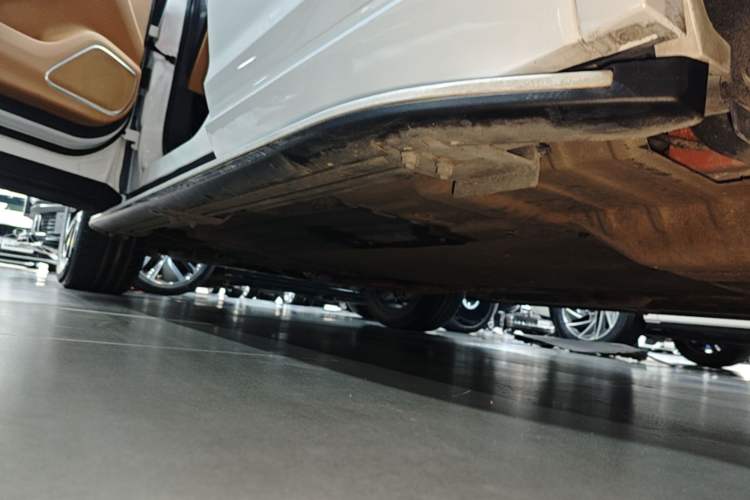 Used Li Auto ONE 2021 Extended-Range 6-Seater Version Left Side Sill