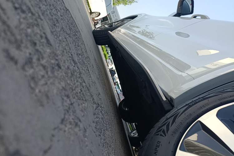 Used Li Auto ONE 2021 Extended-Range 6-Seater Version Left Side Sill