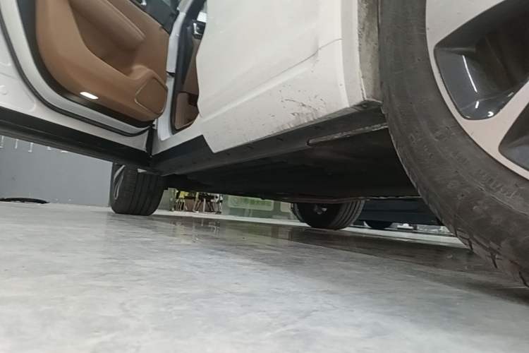Used Li Auto ONE 2021 Extended-Range 6-Seater Version Left Side Sill