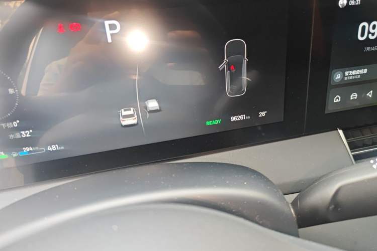 Used Li Auto ONE 2021 Extended-Range 6-Seater Version Odometer Close Up