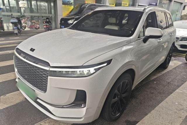 Ojetý Li Auto ONE 2021 Extended-Range 6-Seater Version