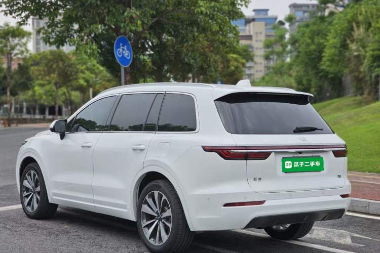 Used Li Auto ONE 2021 Extended-Range 6-Seater Version Rear Left 45 Deg