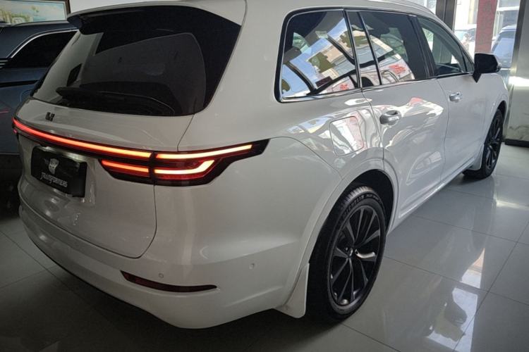 Used Li Auto ONE 2021 Extended-Range 6-Seater Version Rear Right 45 Deg