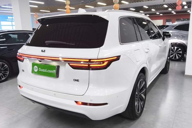 Used Li Auto ONE 2021 Extended-Range 6-Seater Version Rear Right 45 Deg