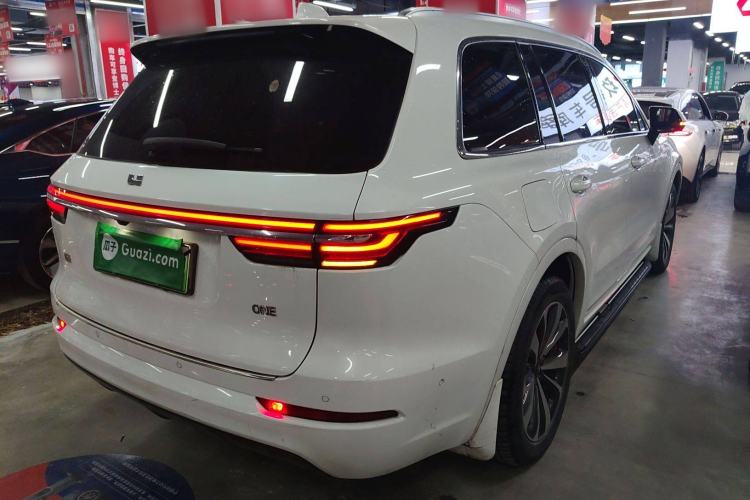 Used Li Auto ONE 2021 Extended-Range 6-Seater Version Rear Right 45 Deg