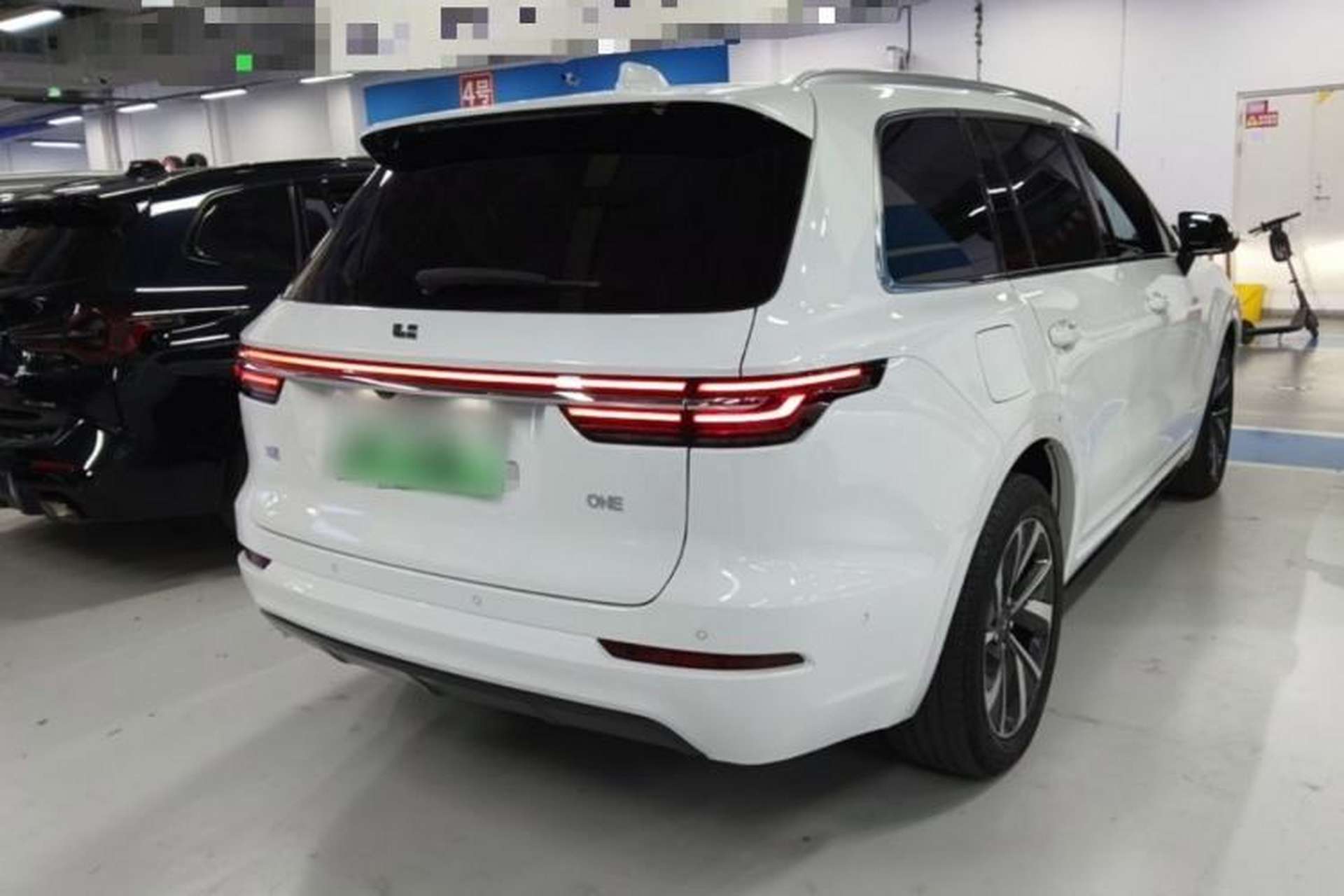 Used Li Auto ONE 2021 Extended-Range 6-Seater Version Rear Right 45 Deg