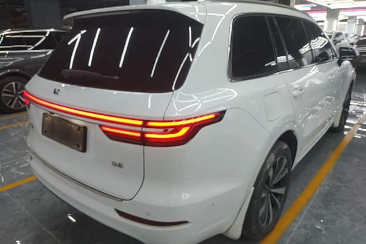 Used Li Auto ONE 2021 Extended-Range 6-Seater Version Rear Right 45 Deg