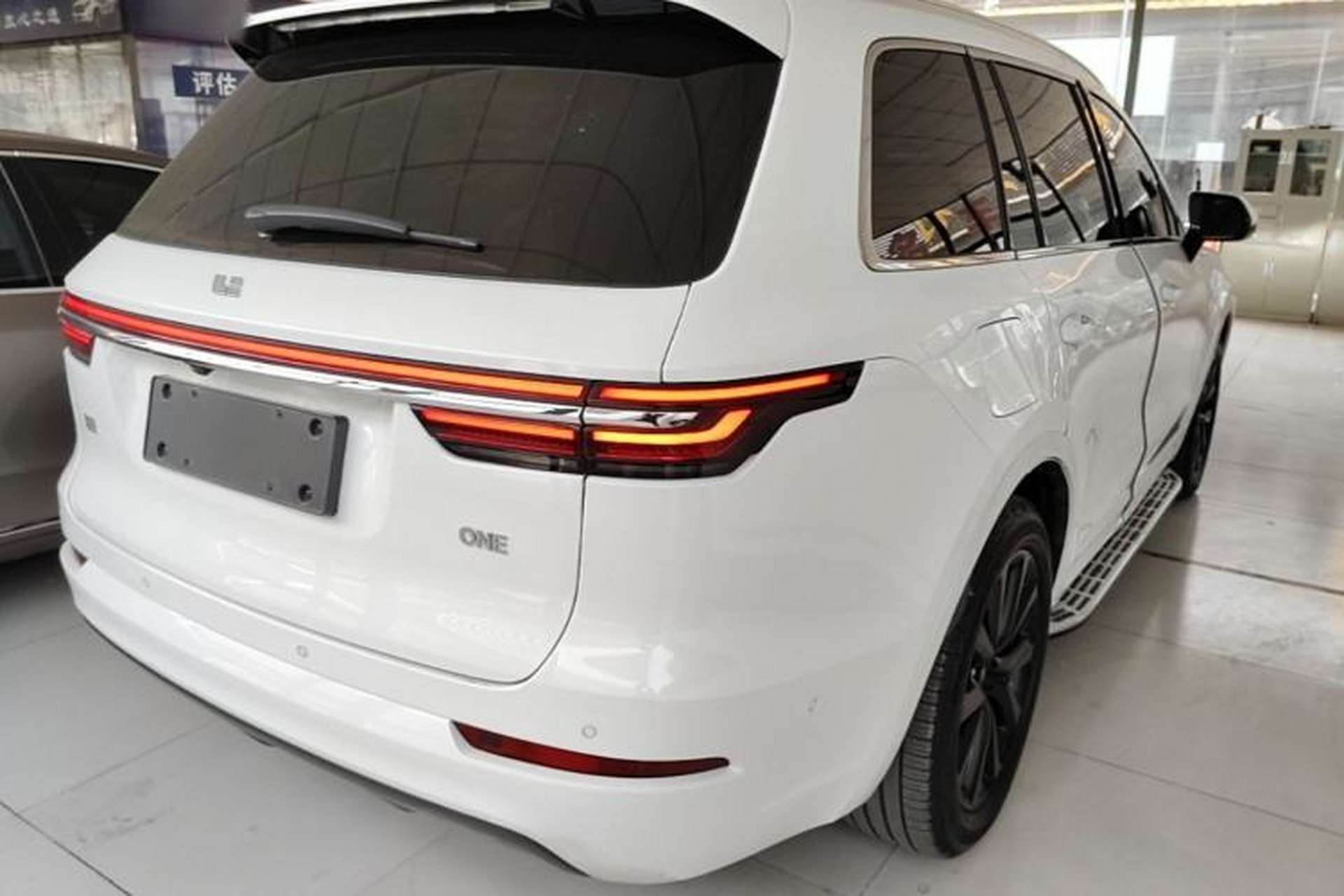 Used Li Auto ONE 2021 Extended-Range 6-Seater Version Rear Right 45 Deg