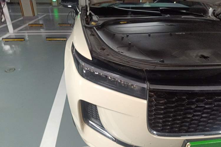 Used Li Auto ONE 2021 Extended-Range 6-Seater Version Right Front Headlight