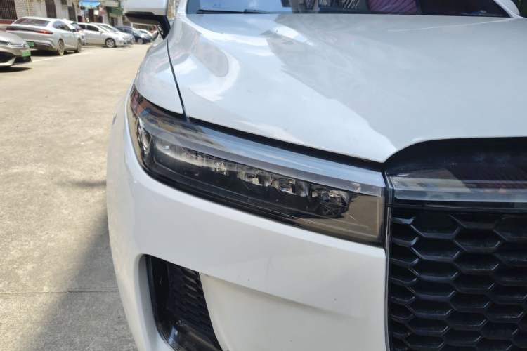 Used Li Auto ONE 2021 Extended-Range 6-Seater Version Right Front Headlight