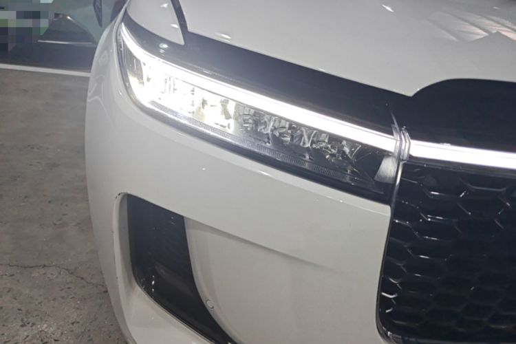 Used Li Auto ONE 2021 Extended-Range 6-Seater Version Right Front Headlight