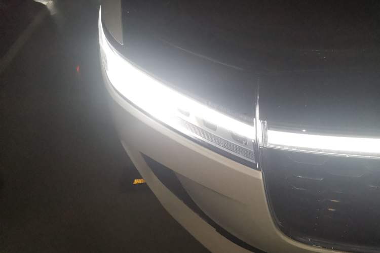 Used Li Auto ONE 2021 Extended-Range 6-Seater Version Right Front Headlight
