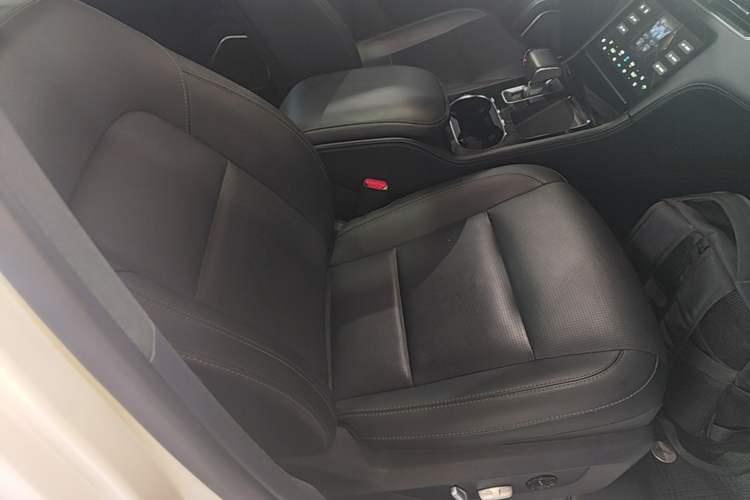 Used Li Auto ONE 2021 Extended-Range 6-Seater Version Right Front Seat