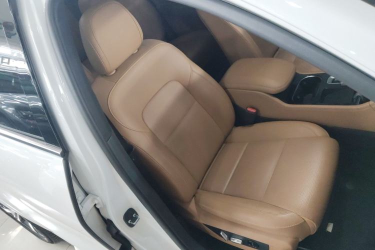 Used Li Auto ONE 2021 Extended-Range 6-Seater Version Right Front Seat