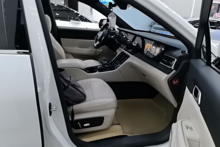 Used Li Auto ONE 2021 Extended-Range 6-Seater Version Right Front Seat