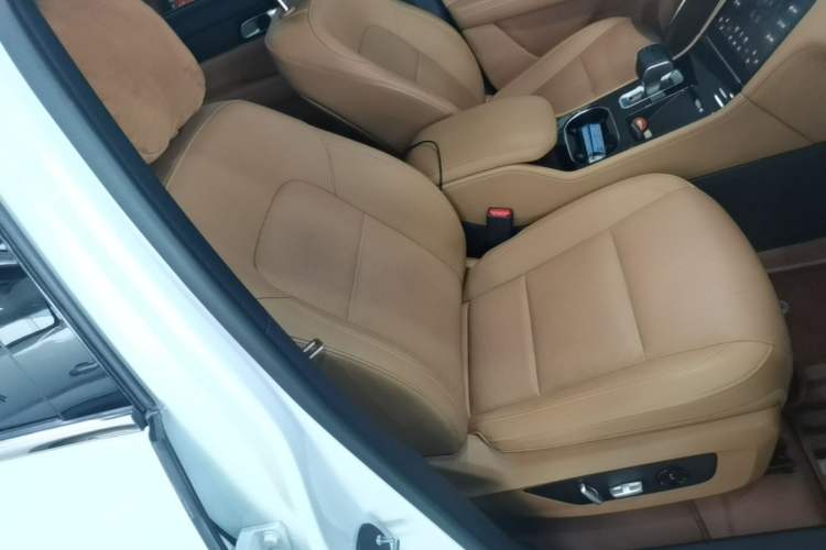 Used Li Auto ONE 2021 Extended-Range 6-Seater Version Right Front Seat