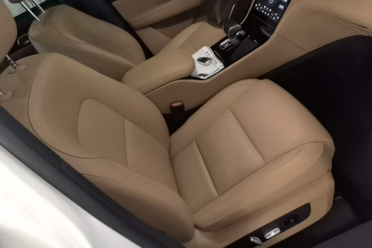 Used Li Auto ONE 2021 Extended-Range 6-Seater Version Right Front Seat