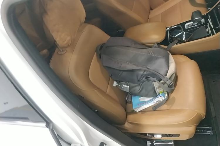 Used Li Auto ONE 2021 Extended-Range 6-Seater Version Right Front Seat