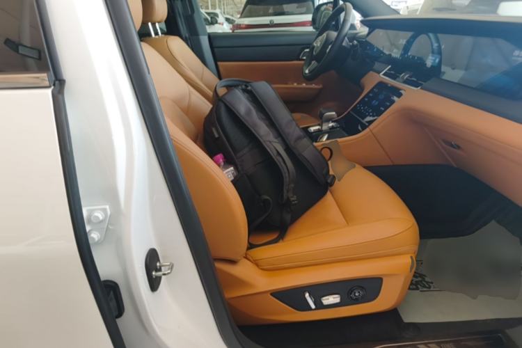 Used Li Auto ONE 2021 Extended-Range 6-Seater Version Right Front Seat