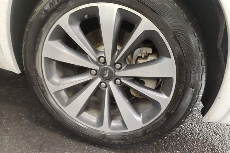 Used Li Auto ONE 2021 Extended-Range 6-Seater Version Right Front Wheel Hub