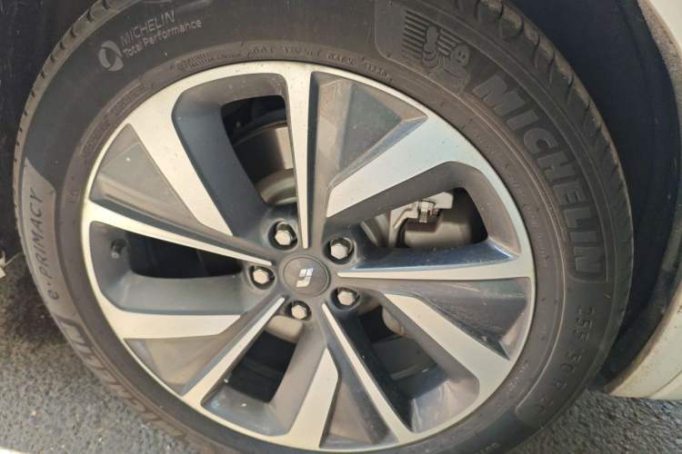 Used Li Auto ONE 2021 Extended-Range 6-Seater Version Right Front Wheel Hub