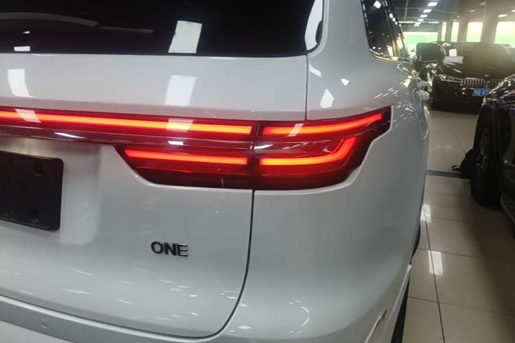 Used Li Auto ONE 2021 Extended-Range 6-Seater Version Right Rear Taillight