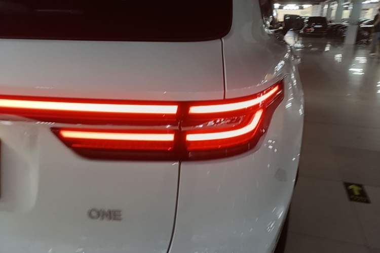 Used Li Auto ONE 2021 Extended-Range 6-Seater Version Right Rear Taillight