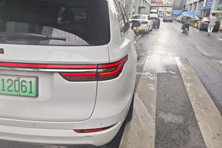 Used Li Auto ONE 2021 Extended-Range 6-Seater Version Right Rear Taillight