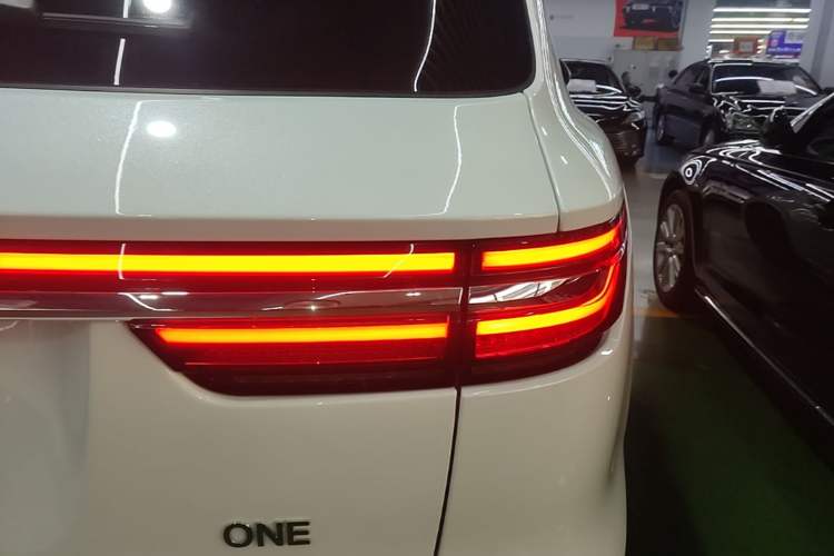 Used Li Auto ONE 2021 Extended-Range 6-Seater Version Right Rear Taillight