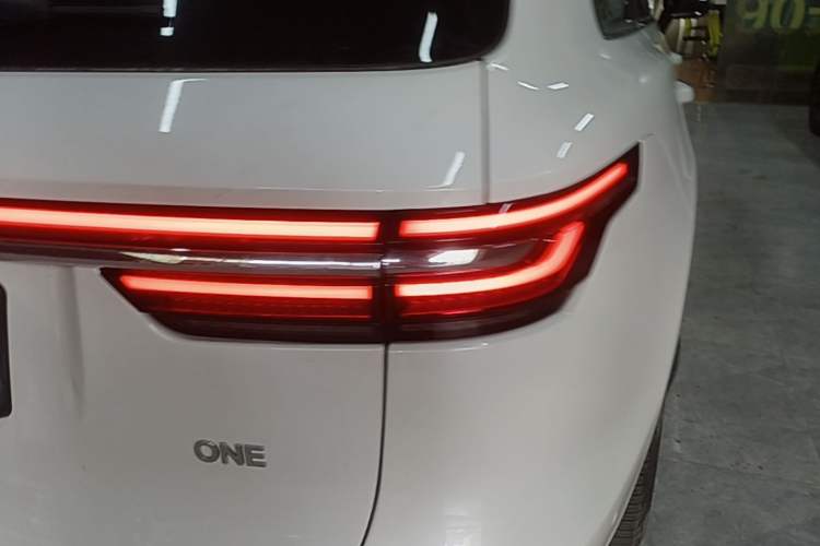 Used Li Auto ONE 2021 Extended-Range 6-Seater Version Right Rear Taillight