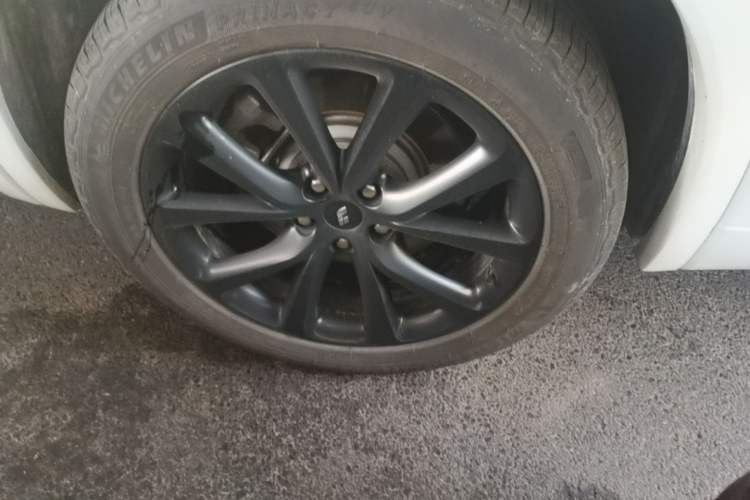 Used Li Auto ONE 2021 Extended-Range 6-Seater Version Right Rear Wheel Hub