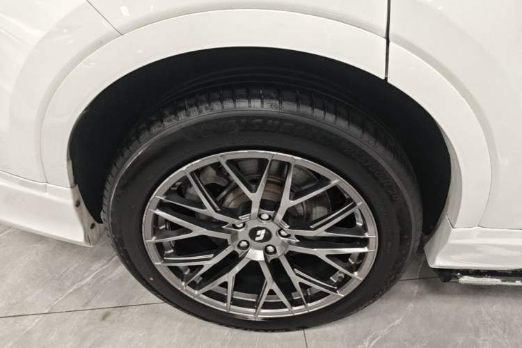 Used Li Auto ONE 2021 Extended-Range 6-Seater Version Right Rear Wheel Hub