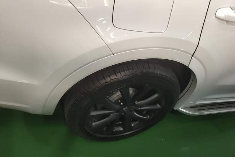 Used Li Auto ONE 2021 Extended-Range 6-Seater Version Right Rear Wheel Hub