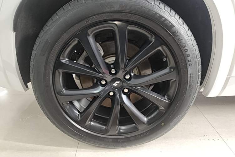 Used Li Auto ONE 2021 Extended-Range 6-Seater Version Right Rear Wheel Hub