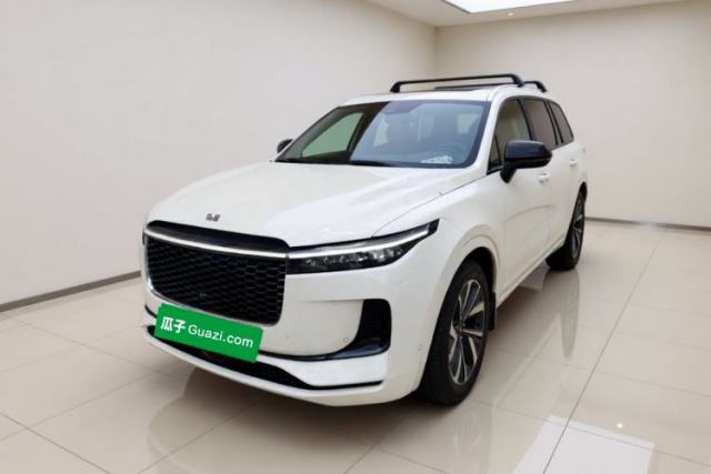 Ojetý Li Auto ONE 2021 Extended-Range 6-Seater Version