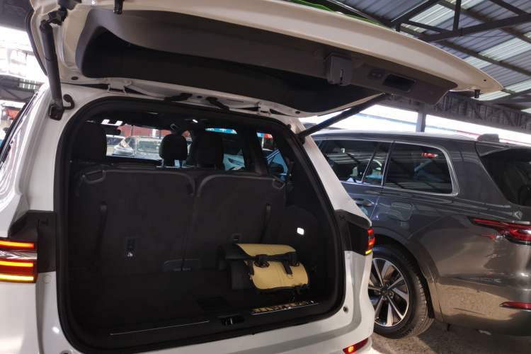 Used Li Auto ONE 2021 Extended-Range 6-Seater Version Trunk