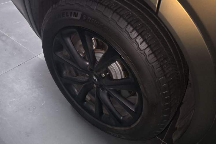 Used Li Auto ONE 2021 Extended-Range 6-Seater Version Right Rear Wheel Hub