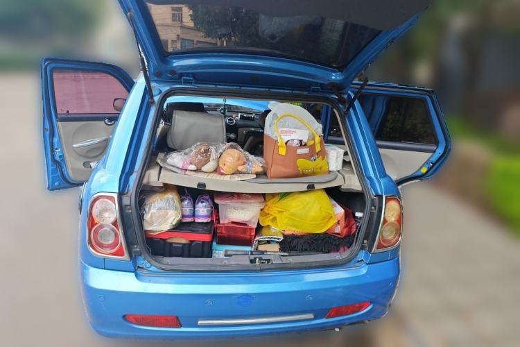 Used Lifan Auto 320 2011 1.3L CVT Deluxe Edition Trunk
