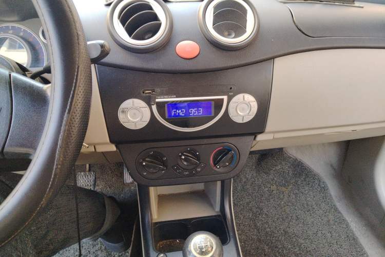 Used Lifan Auto 320 2012 Champion Edition 1.3L Manual Cool Xiang Model Audio And AC Panel